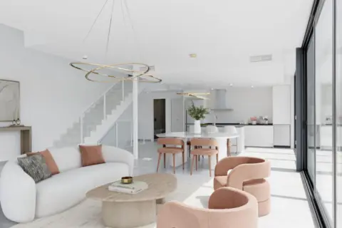 Chalet en Monte y Mar