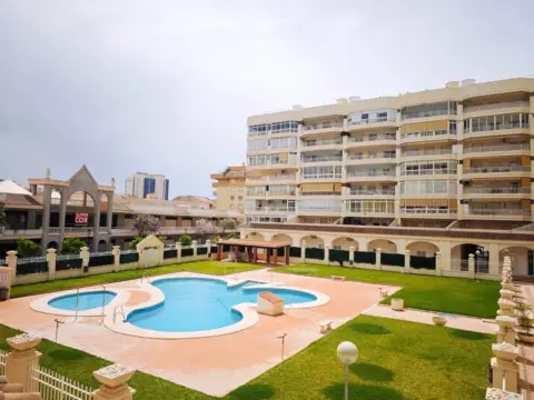 Piso en Avenida de las Salinas
