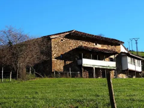 Casa en Barrio de Santayana, 23
