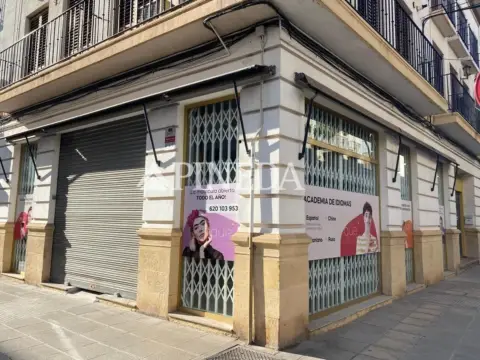 Local comercial en Carrer de Progrés