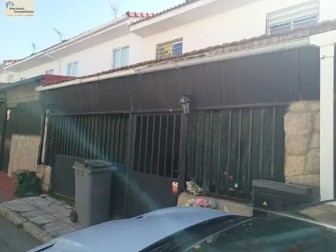 Casa adosada en calle Río Guadalquivir