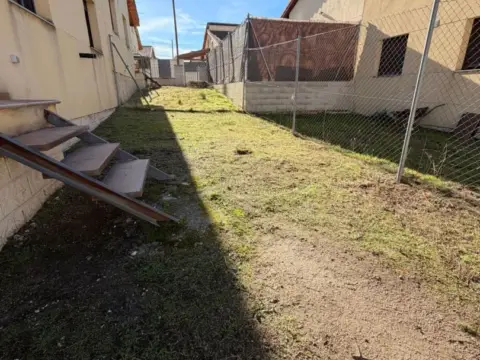 Casa adosada en calle La Frambuesa, nº 8