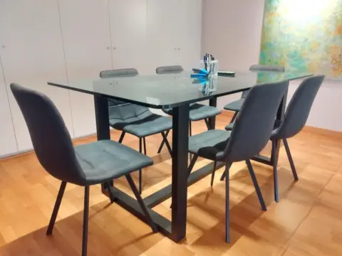 Piso en Avenida de los Hermanos Machado