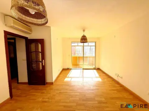 Piso en Plaza de Guatemala