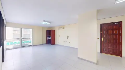 Local comercial en calle Alfaro, 10