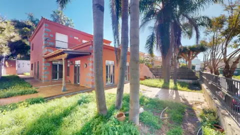 Chalet en calle La Caridad, 21
