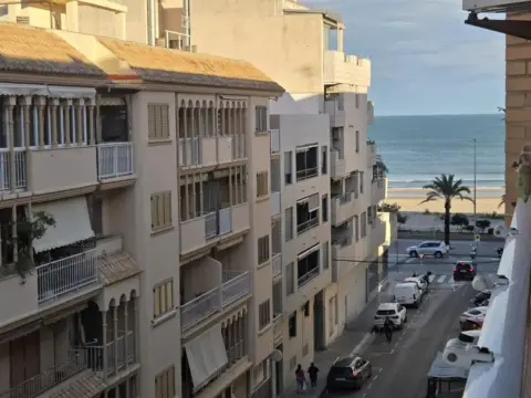 Piso en calle de la Isla de Cerdeña, 22