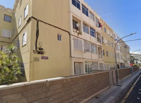 Piso en calle Izquierdo Azcárate, 5