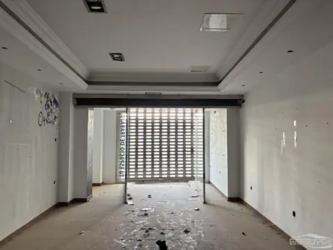 Local comercial en calle del General Alaminos, 10