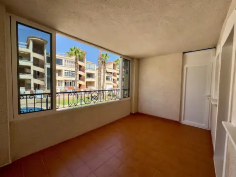 Piso en calle Rosa-Villa Rosa