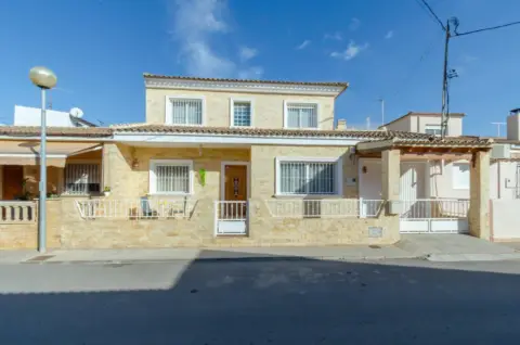 Casa adosada en Albujon