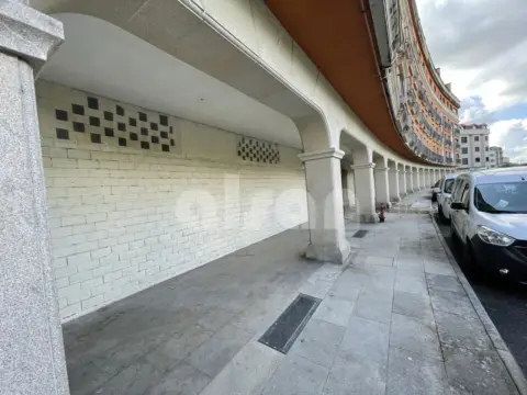 Local comercial en Avenida de Buenos Aires