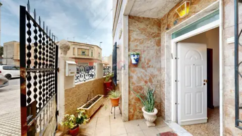 Casa en calle Lopez Martinez-San Anton