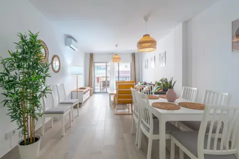 Apartamento en calle Hermanos Galán Casero