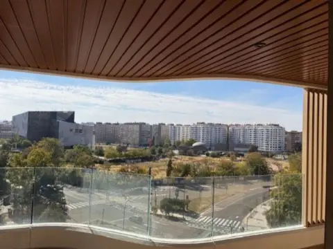 Piso en Paseo de María Agustín