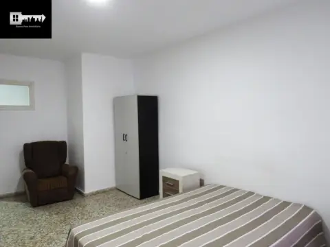 Local comercial en Benalua