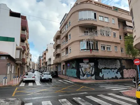 Piso en calle San Pascual, 54