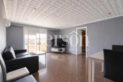 Piso en Torrefiel