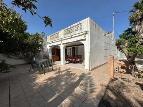 Chalet en Carrer Mar Tirrena, 8