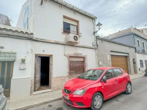 Chalet en calle de Alberto Senti, 27