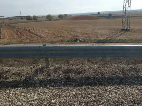 Terreno en calle Cañada