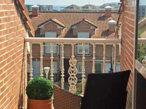 Piso en Avenida de Juan Hormaechea Cazón