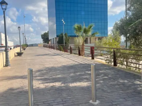 Oficina en Pol. Ind. los Vientos