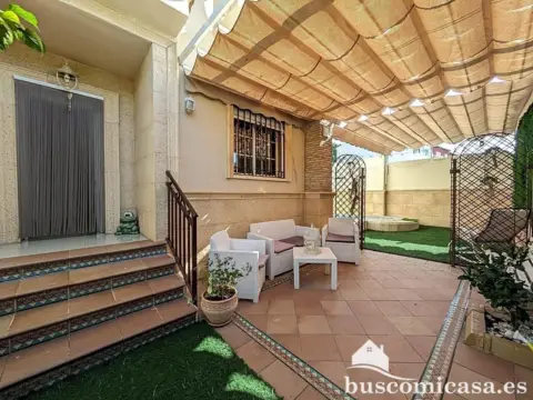 Chalet en calle Mar de Alboran