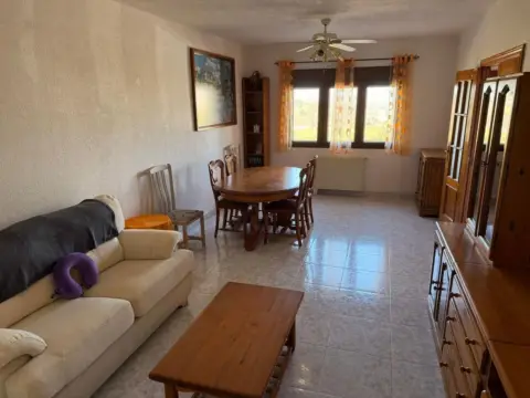 Casa adosada en calle del Arroyo de los Molinos