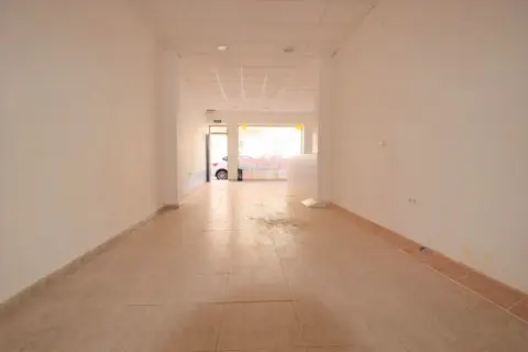 Local comercial en calle de Jaén
