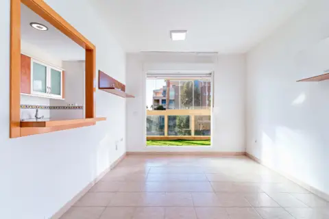 Piso en calle Dique (A)