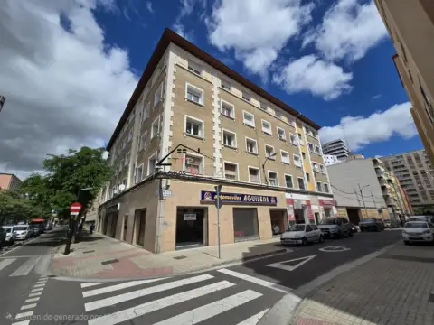 Piso en calle de Luis Antonio Oro Giral