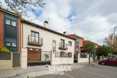 Chalet en calle de la Comunidad de Cantabria