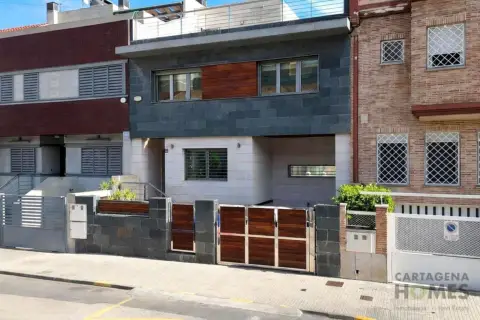 Chalet en calle Hazim de Cartagena, nº 36