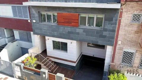 Chalet en calle Hazim de Cartagena, nº 36