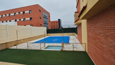 Casa adosada en Estación Renfe-Los Manantiales