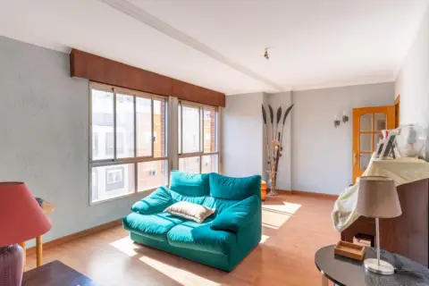 Piso en calle Azorín, 2