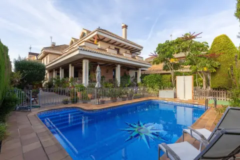 Chalet en calle Mar Negro