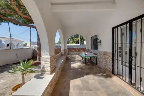 Chalet en calle Isla Grosa, 27