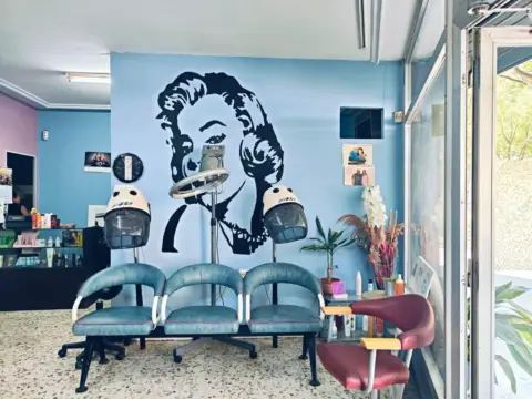 Local comercial en calle Iglesias, Pablo