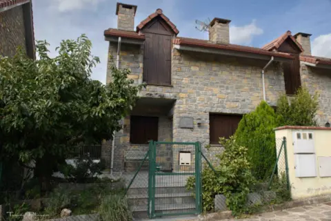 Casa adosada en Pirineo Aragones