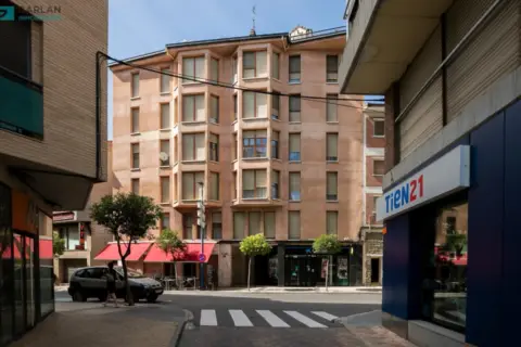 Piso en calle de Serrablo, 55