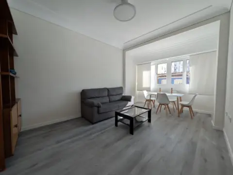 Piso en calle de la Corona de Aragón