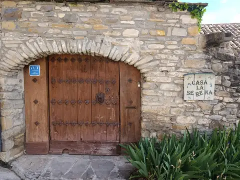 Casa en calle del Cantón