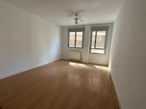 Piso en calle de Miguel Servet