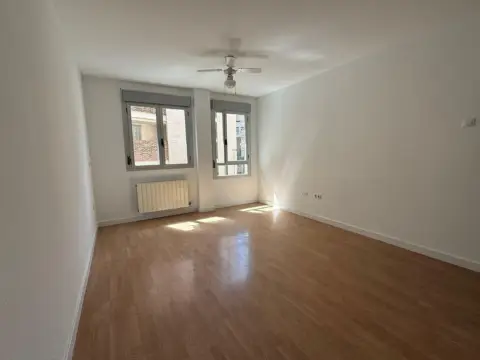 Piso en calle de Miguel Servet