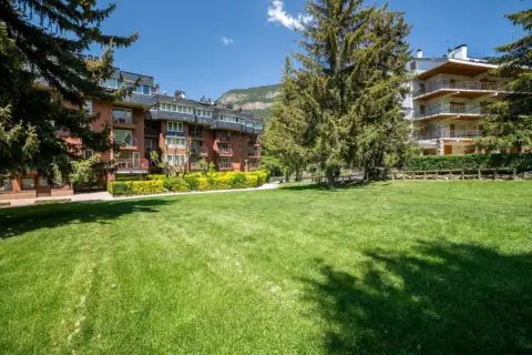 Piso en Avenida Ardones in Cerler (Benasque) · Benasque
