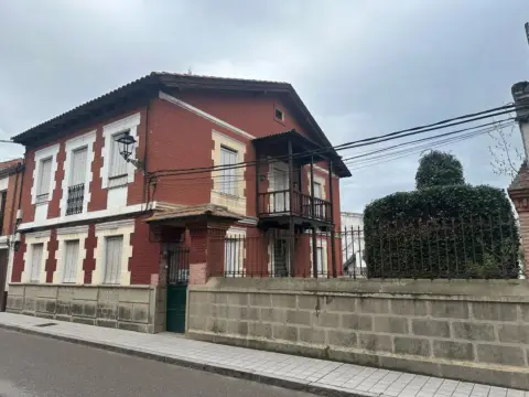 Chalet en calle de Cervantes