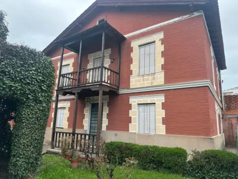 Chalet en calle de Cervantes