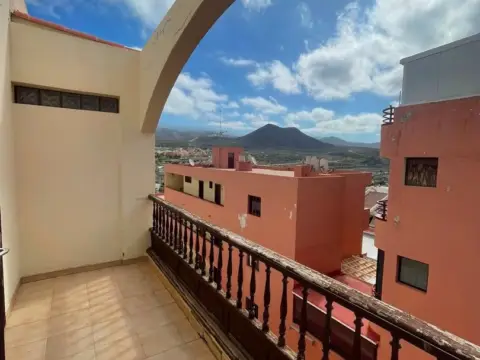 Ático en Avenida Chayofita